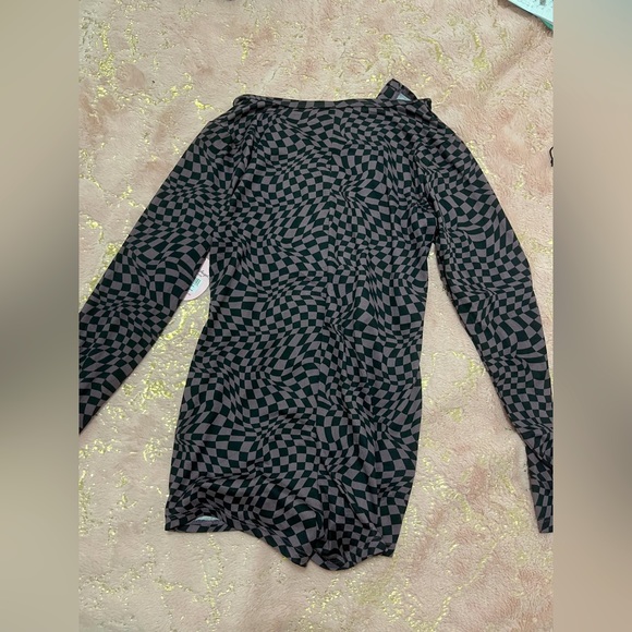 FASHION NOVA checkered pj romper onesie - Picture 4 of 5